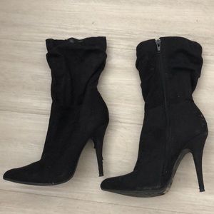 Black mid heels